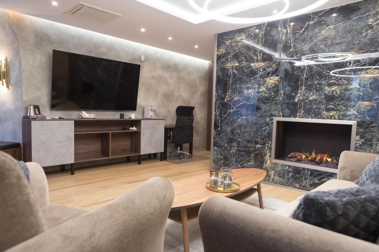 Kalvin Restaurant & Pension Rastislavice 외부 사진